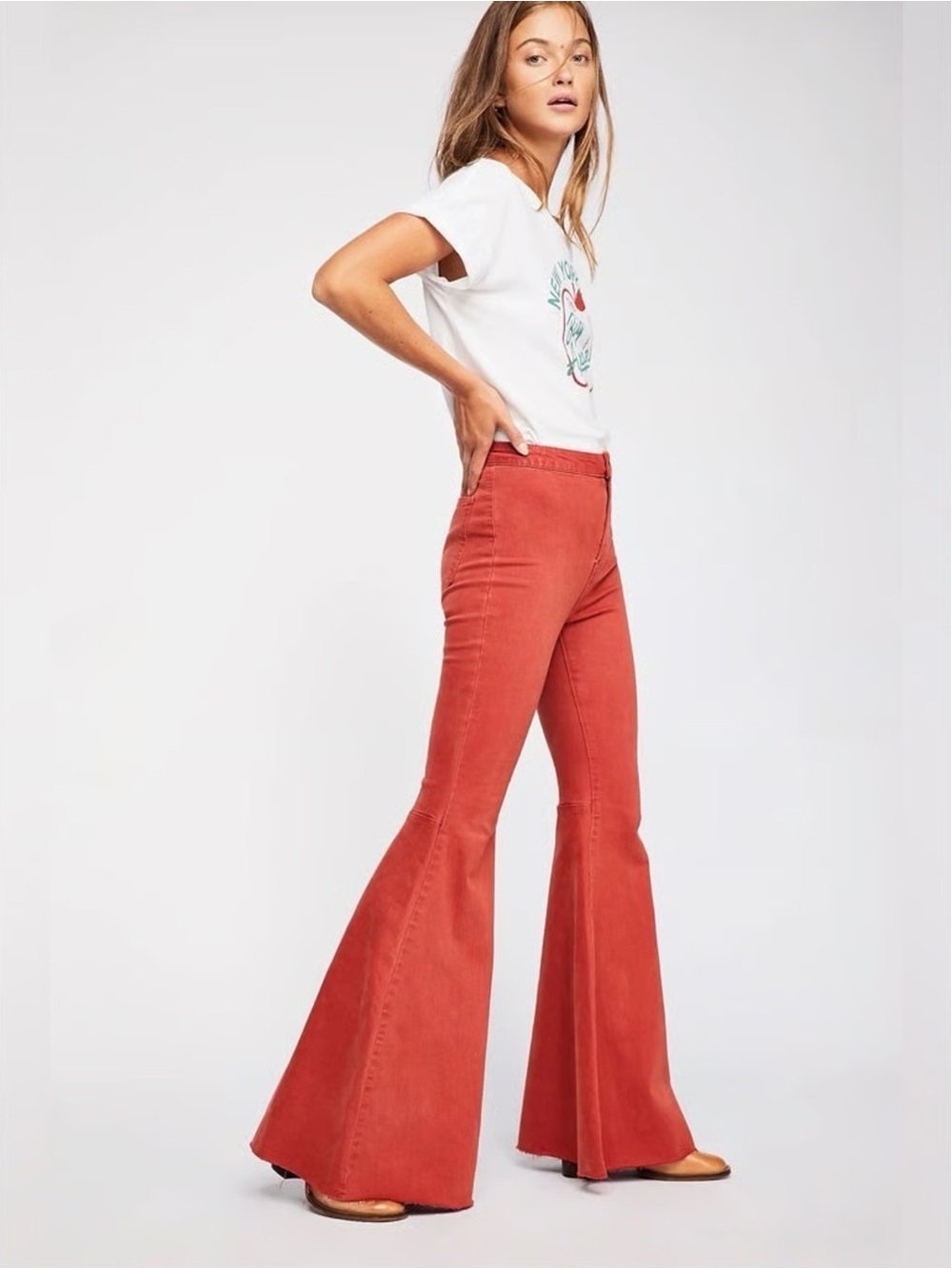 We The Free by Free People Just Float On Flare Jeans vibrant red/orange sz 32